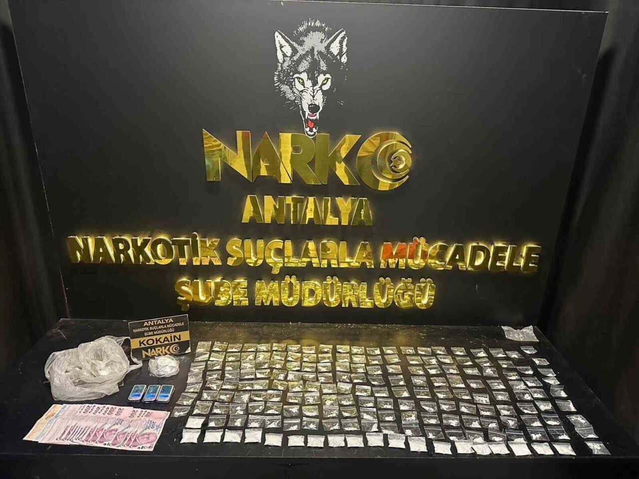 Antalya İl Emniyet Müdürlüğü Narkotik Suçlarla Mücadele Şube Müdürlüğü ekiplerince,