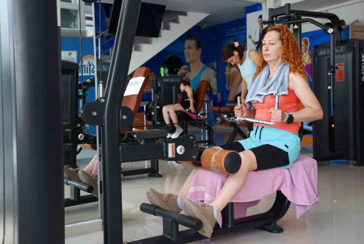 Antalya Büyükşehir Belediyesi, ücretsiz spor imkanı sunduğu Antalya Spor ve