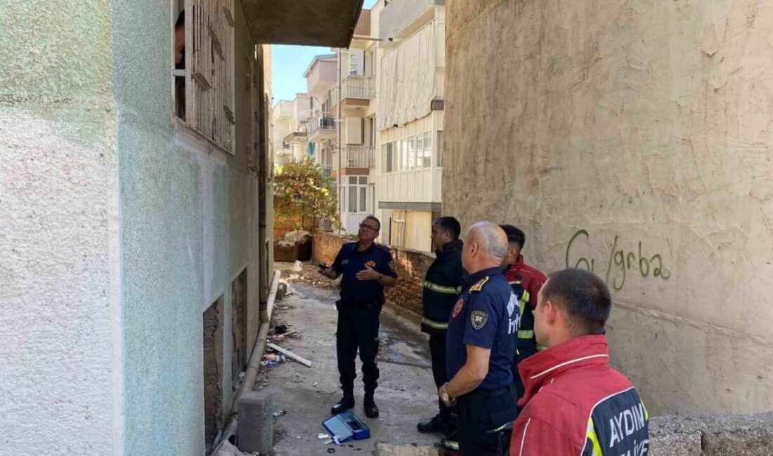 Aydın’ın Efeler ilçesinde apartmanların arasından yükselen dumanlar vatandaşları panikletti. Yangın,