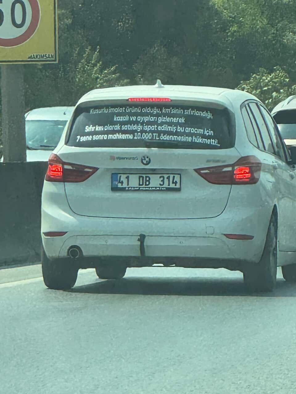 Kocaeli’de bir sürücü, sıfır kilometre diye satın aldığı BMW marka