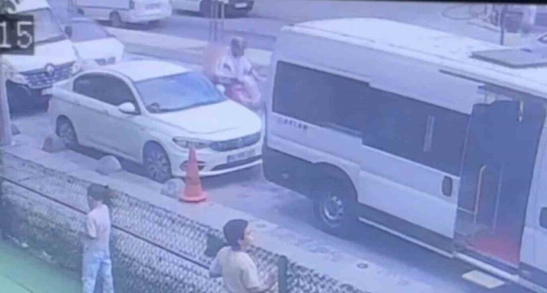 Arnavutköy’de motosiklet sürücüsü ile otomobil sürücüsü arasında trafikte başlayan yol
