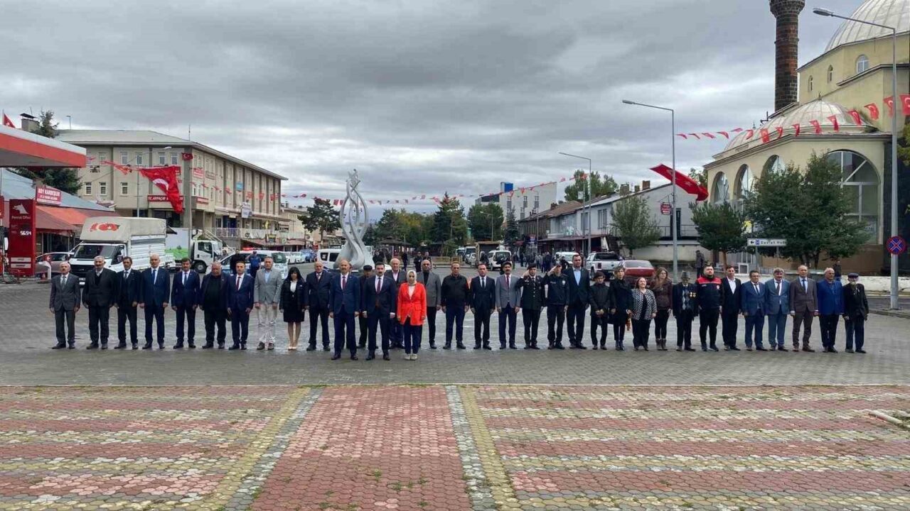 19 Eylül Gaziler Günü dolayısıyla Arpaçay’da tören düzenlendi. Cumhuriyet Caddesi’nde