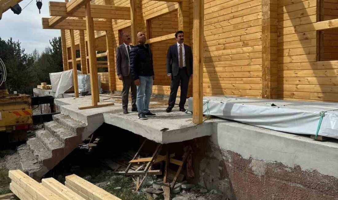 Arpaçay Çıldır Gölü kıyısında yapımına başlanan Kütük Ev’in biran evvel