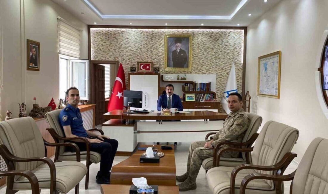 Arpaçay’da okul güvenliği ve asayiş toplantısı yapıldı. Toplantıya Kaymakam Muhammed