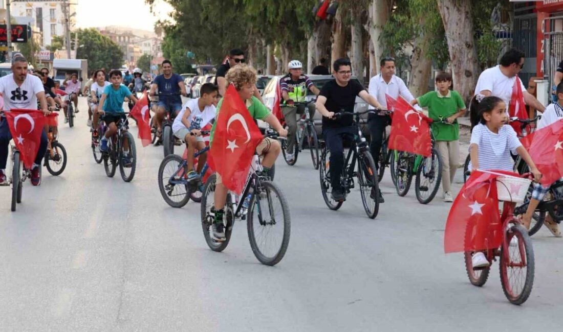 Hatay’ın Arsuz ilçesinde düzenlenen bisiklet turuna vatandaşlar ilgi gösterdi. Arsuz
