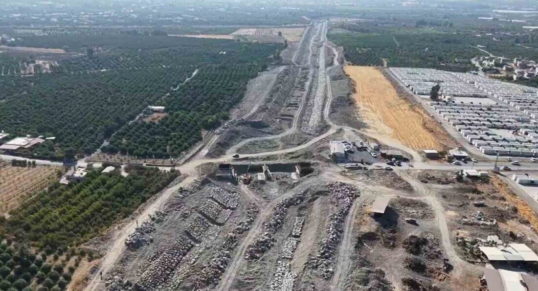 Hatay’ın Arsuz ilçesinde yer alan Hacıahmetli ve Avcılar deresinde başlayan