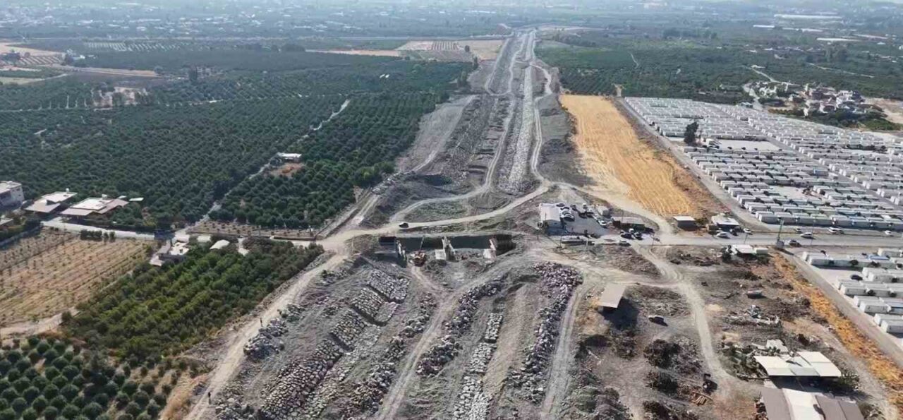 Hatay’ın Arsuz ilçesinde yer alan Hacıahmetli ve Avcılar deresinde başlayan