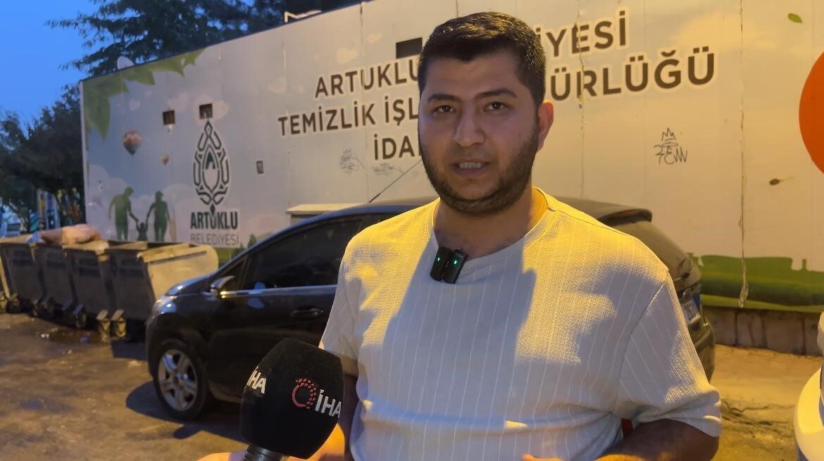 Mardin’in Artuklu İlçe Belediyesi’ne ait çöp konteynerlerinden yayılan kötü koku,