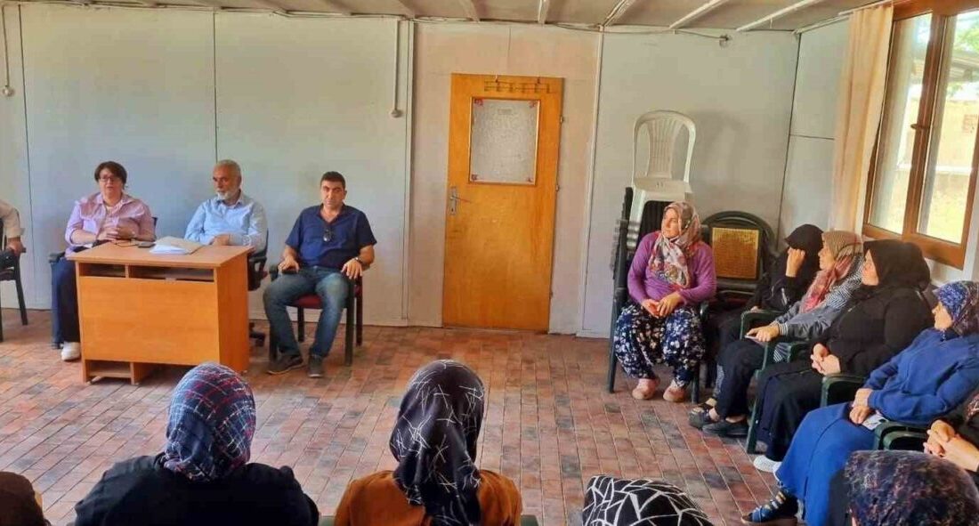 Kütahya İl Tarım ve Orman Müdürlüğünce Aslanapa ilçesinde kadın çiftçiler