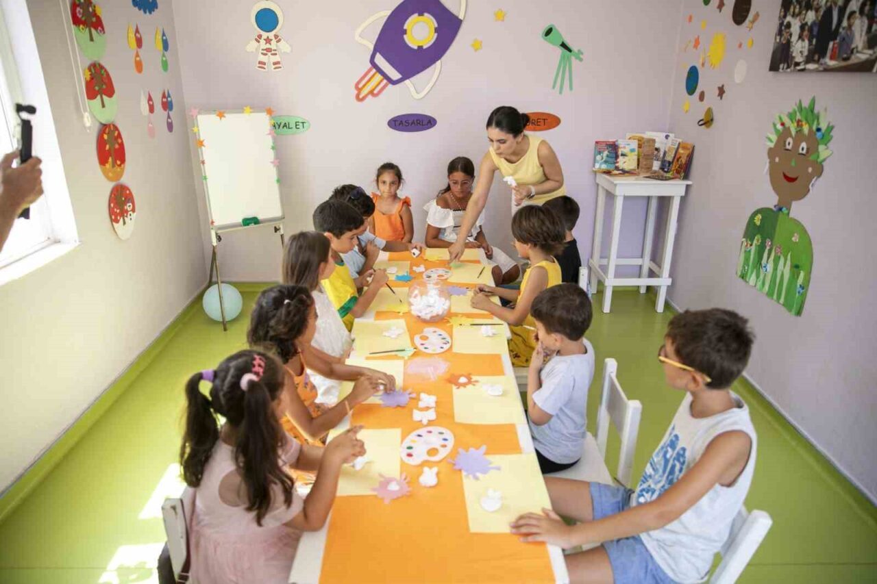 Mersin Büyükşehir Belediyesinin Silifke Atakent Mahallesi’nde hayata geçirdiği ‘Çocuk Hobi