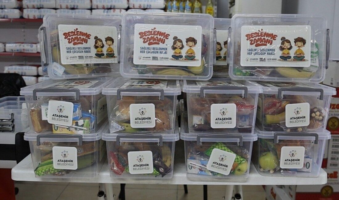 Ataşehir Belediyesi, okulların açılmasına sayılı günler kala öğrencilerin eğitim hayatlarına