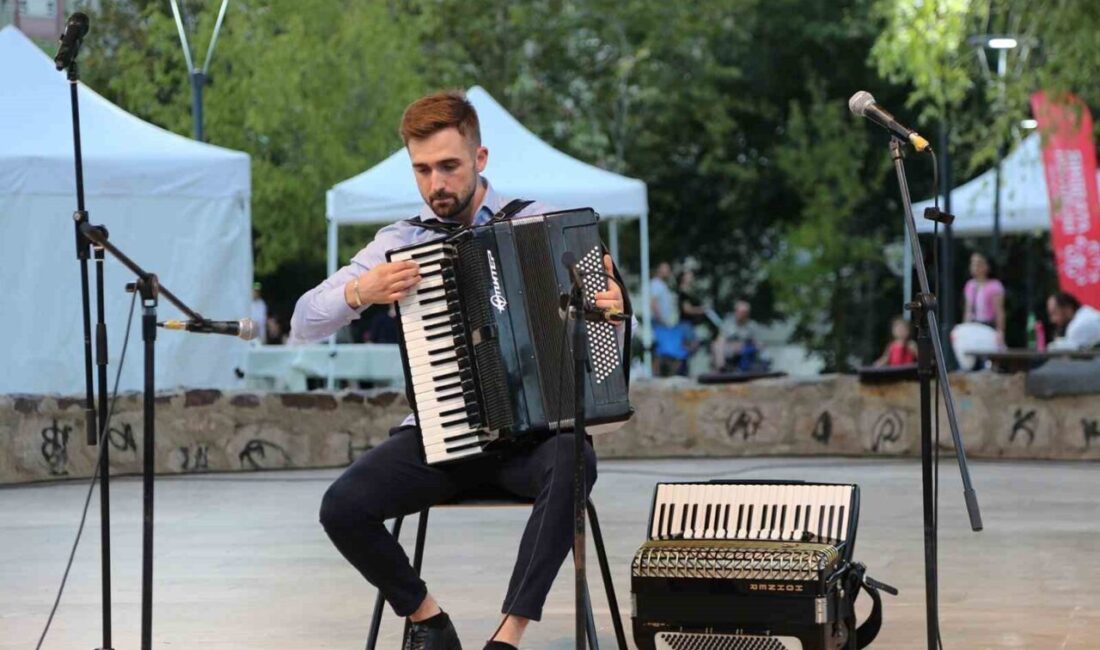 Ataşehir Belediyesi, müzikseverleri unutulmaz bir sanat deneyimine davet ediyor. 5.