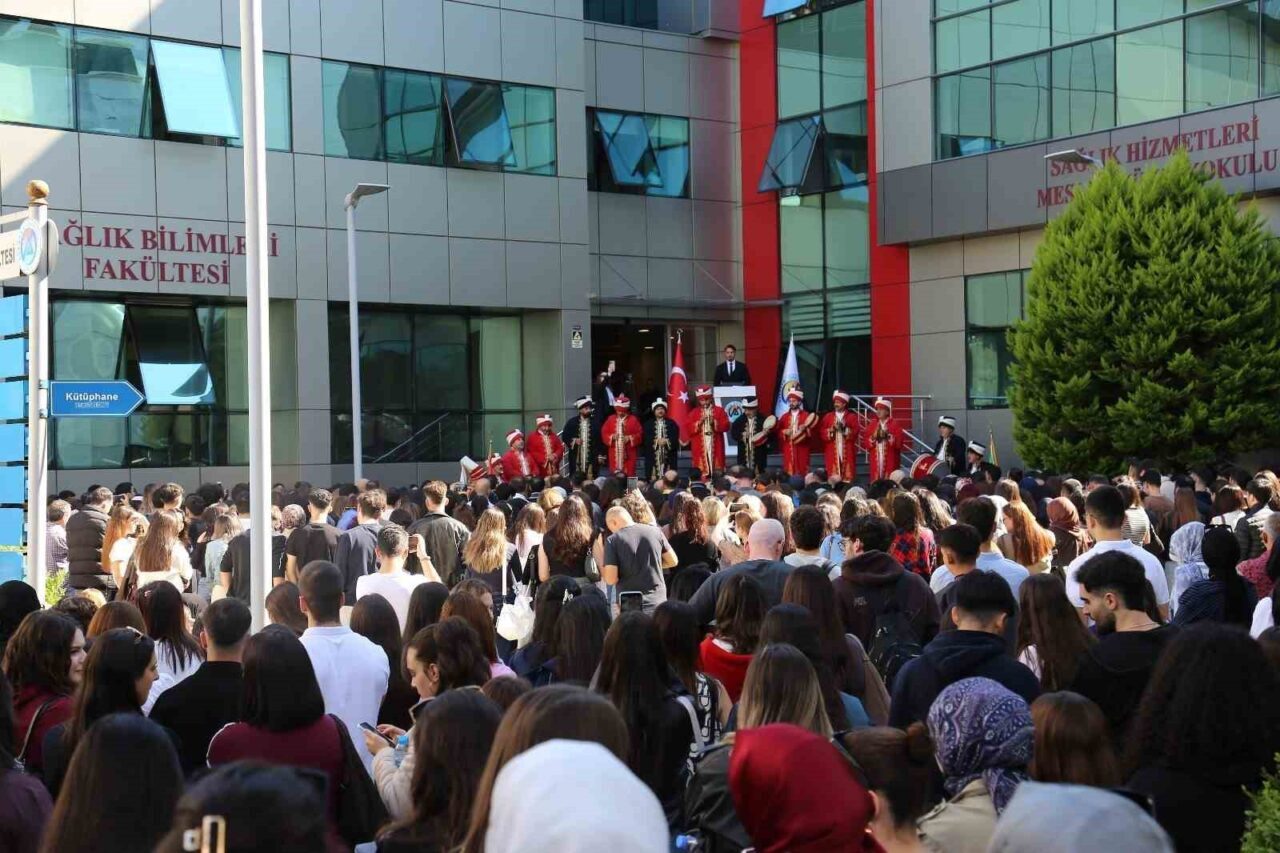 Avrasya Üniversitesi 2025/2026 Akademik Yılı üniversitenin Ömer Yıldız Yerleşkesinde gerçekleşen