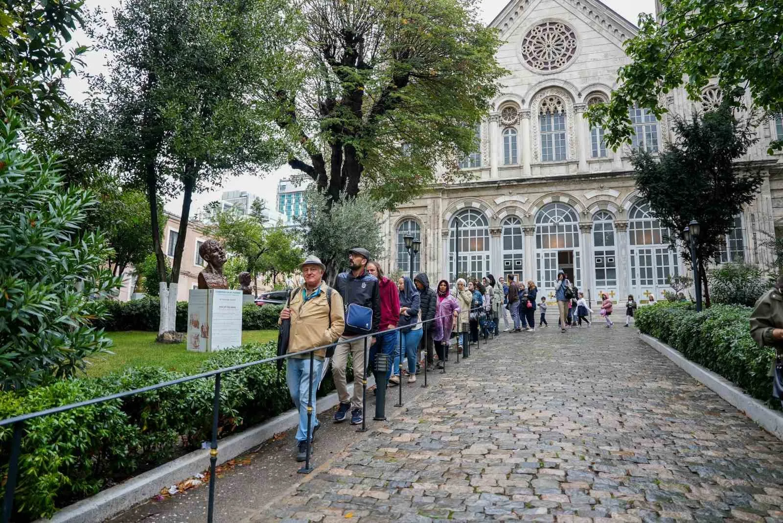 Beyoğlu’nda devam eden Avrupa Miras Günleri kapsamında “Beyoğlu’nun Maneviyat Durakları