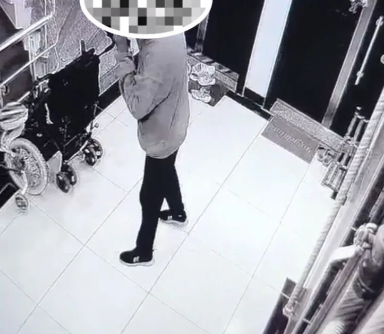 Kırklareli’nin Lüleburgaz ilçesinde gündüz vakti bir aparmanda yaşanan ayakkabı hırsızlığı