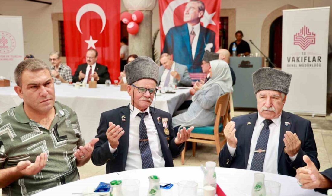 Gaziler Günü dolayısıyla Aydın’da düzenlenen program kapsamında gazi ve gazi