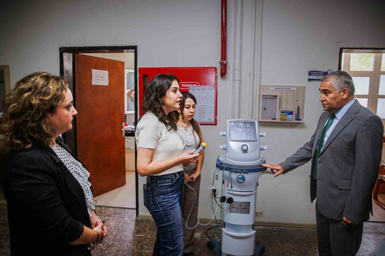Adnan Menderes Üniversitesi Rektörü Prof. Dr. Bülent Kent, sağlık alanında