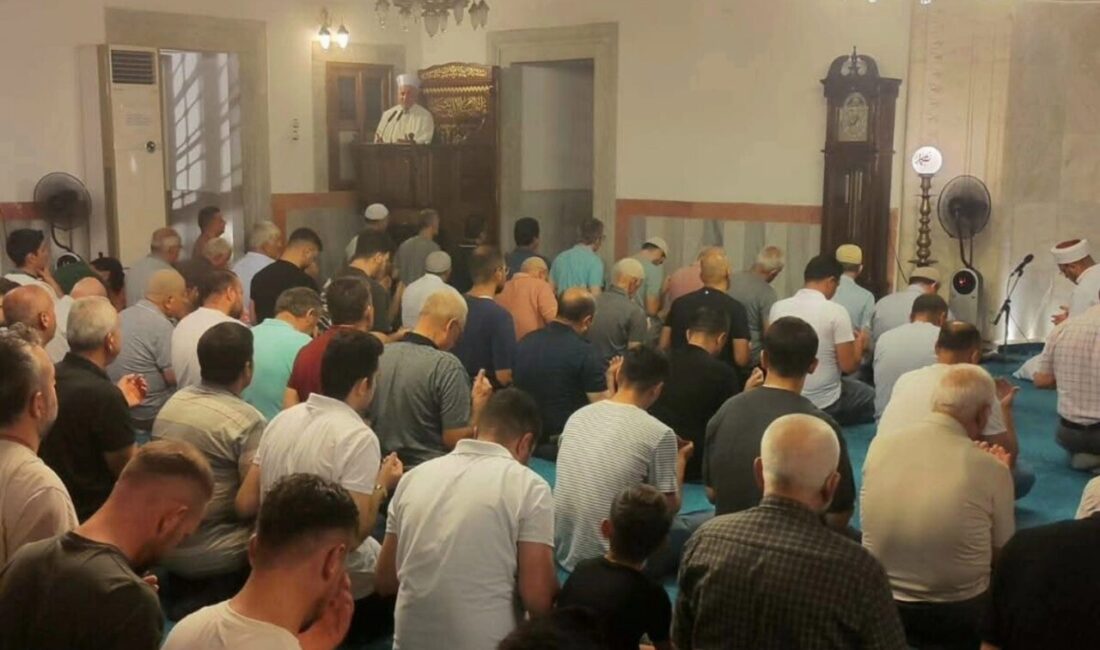 Aydın genelinde tüm camilerde Mevlid Kandili büyük bir manevi coşkuyla