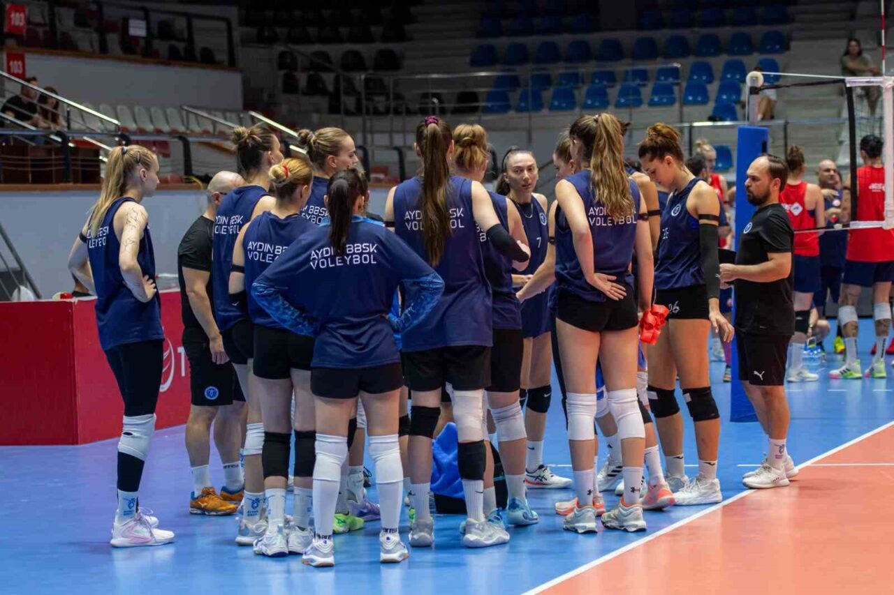 Sultanlar Ligi ekiplerinden Aydın Büyükşehir Belediyespor, hazırlık maçında Aras SK