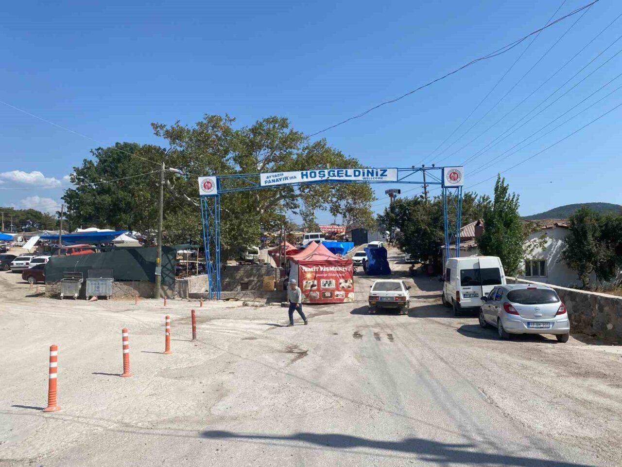 Her yıl binlerce kişinin akın ettiği Ayvacık Hayvan ve Emtia