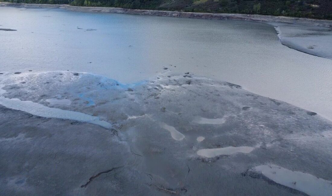 Samsun’un Ayvacık Kaymakamlığı tarafından baraj gölü sularının çekilmesi ile ilgili