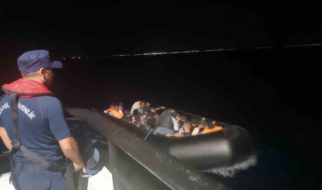 Balıkesir’in Ayvalık ilçesi açıklarında Sahil Güvenlik ekiplerince aralarında 8 çocuğun