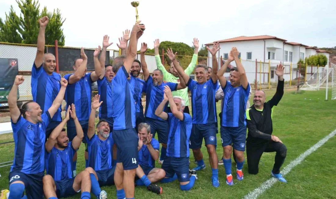 Balıkesir’in Ayvalık ilçesinde bölge futbolunun unutulmaz isimleri Ersan Bahar ve