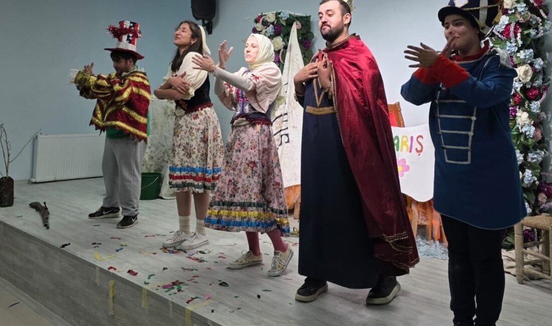 Aziziye Gençlik Merkezi Tiyatro Kulübü, yeni sezona çocuklara özel anlamlı