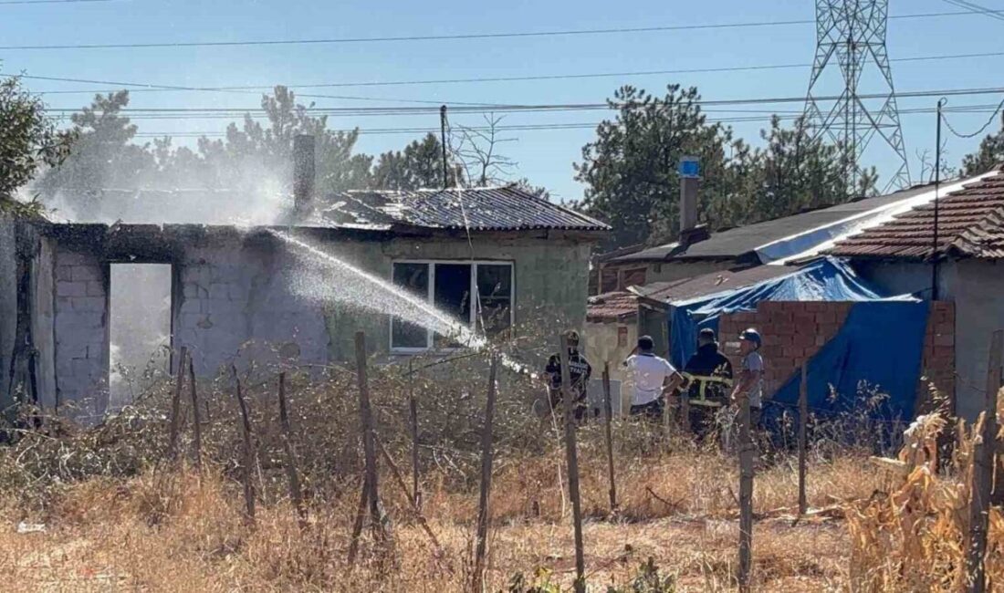 Kırklareli’nin Babaeski ilçesinde bir evde çıkan yangın, itfaiye ekiplerinin müdahalesiyle