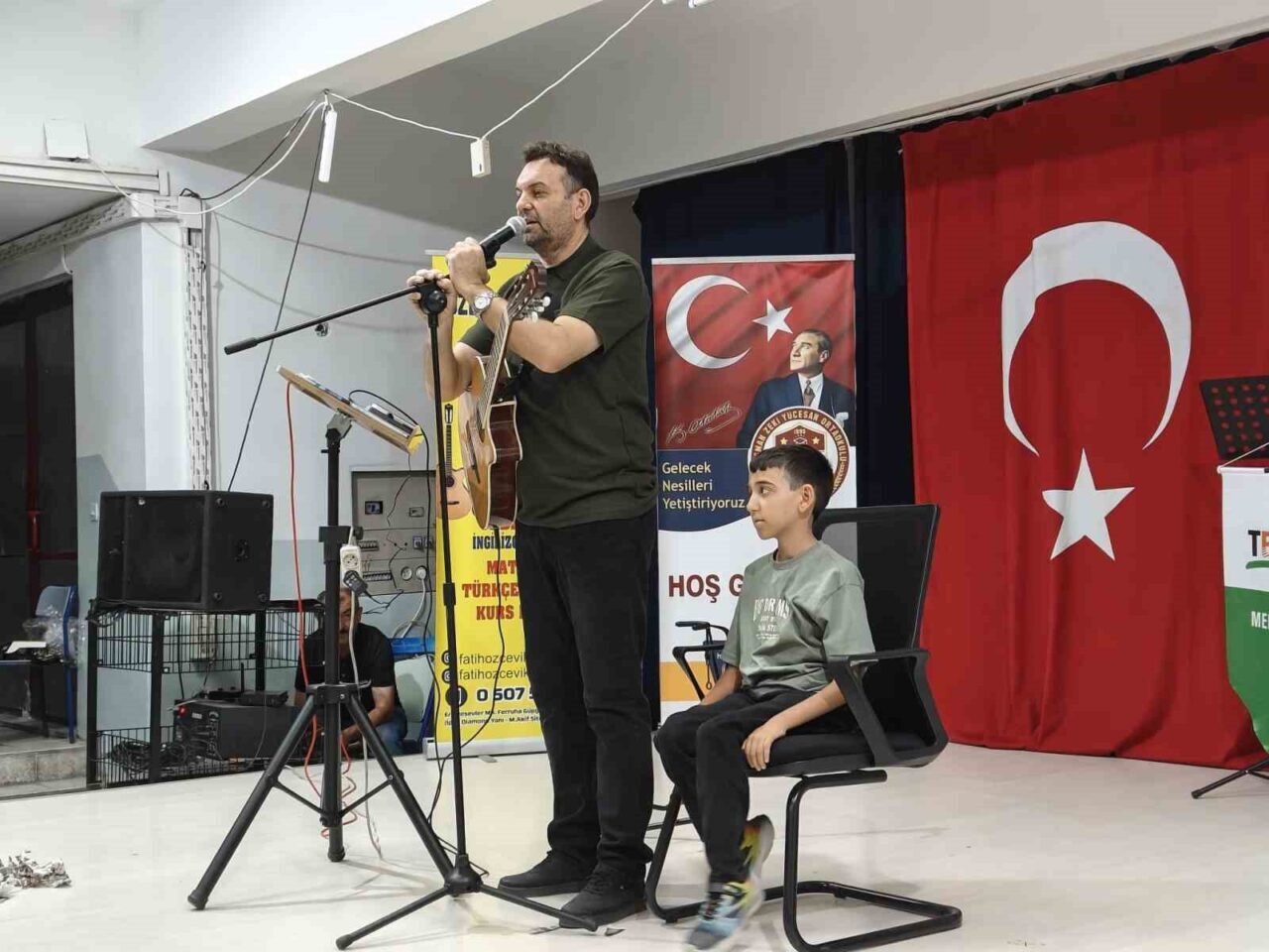 Kayseri’de 5. sınıf öğrencisi Salih Eren Özçevik, müzik öğretmeni babası