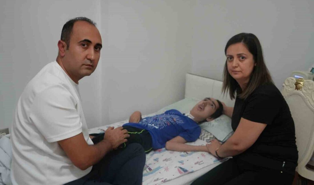 Gaziantep’te 4 yaşındayken geçirdiği bademcik ameliyatı sonrası gelişen komplikasyonla engelli