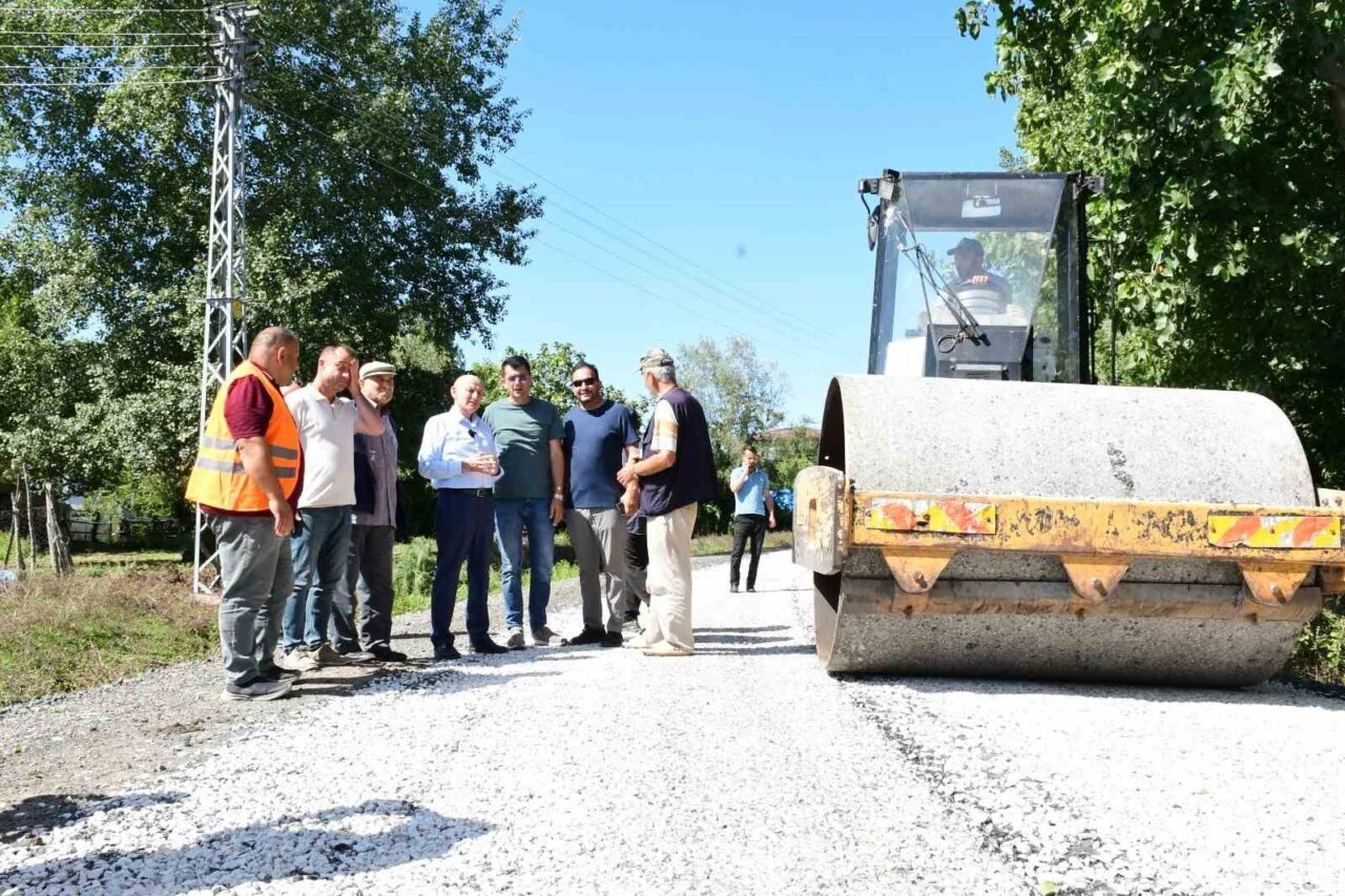 Samsun’un Terme Belediyesi, Bafracalı Mahallesi’nin yüzyıllık asfalt yol hasretini sona