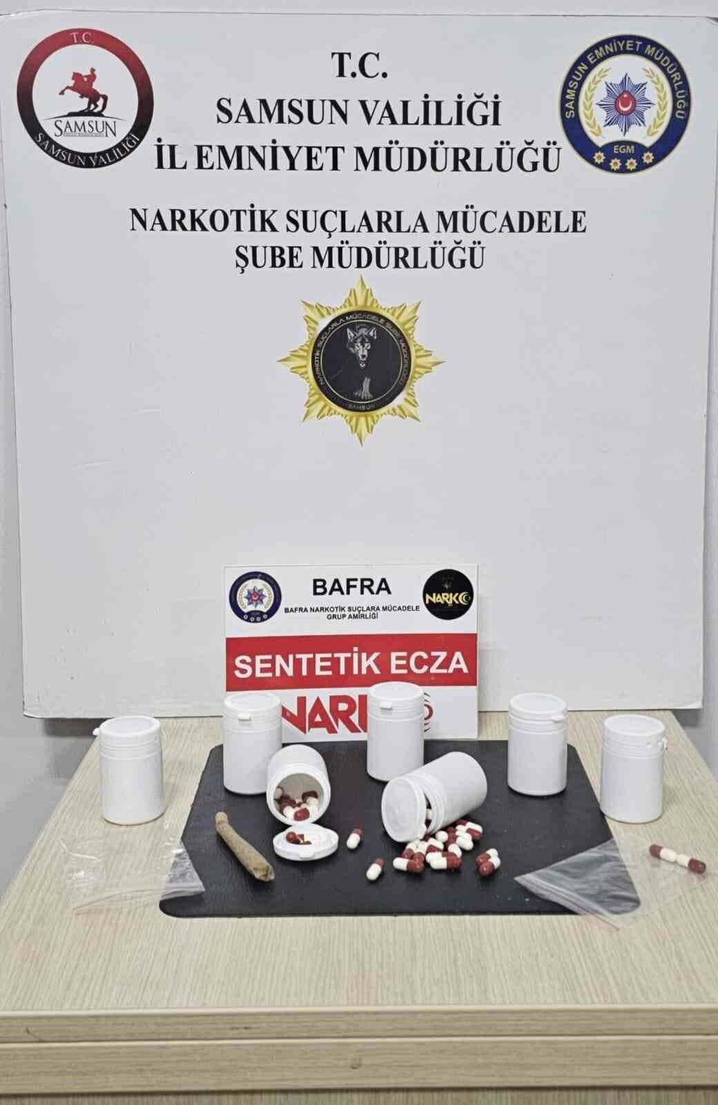 Samsun’un Bafra ilçesinde polis ekiplerince düzenlenen uyuşturucu operasyonunda iki kişi