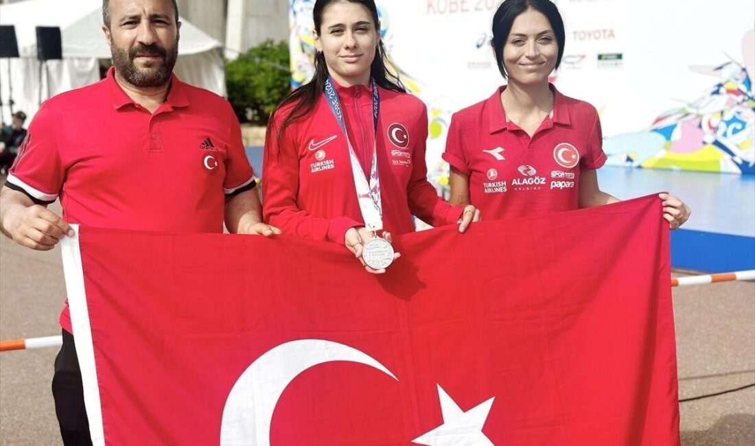 Gençlik ve Spor Bakanı Osman Aşkın Bak, Hindistan’da düzenlenen Para