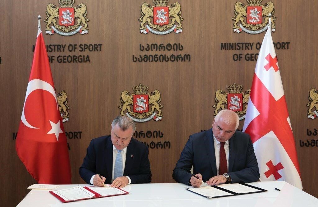 Gençlik ve Spor Bakanı Osman Aşkın Bak, Gürcistan’da Spor Bakanı