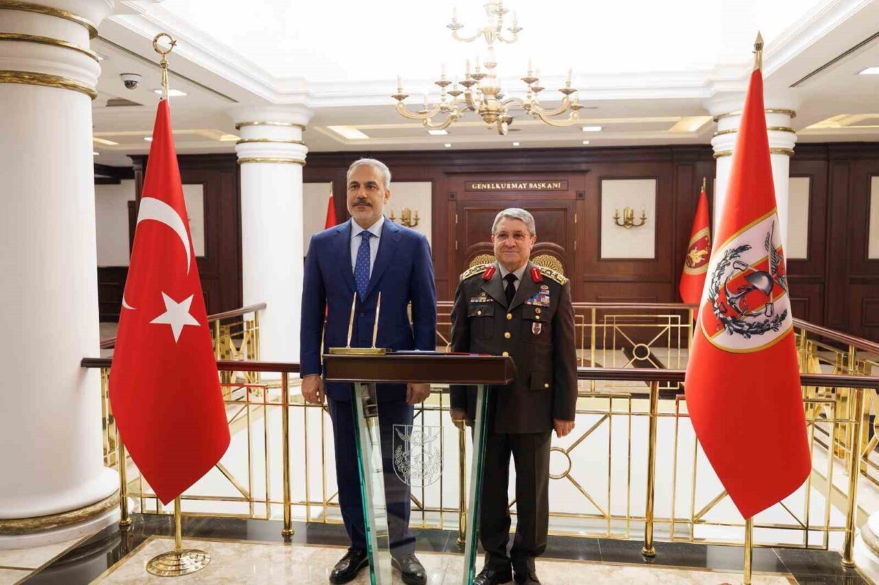 Dışişleri Bakanı Hakan Fidan, Genelkurmay Başkanı Orgeneral Selçuk Bayraktaroğlu’nu ziyaret