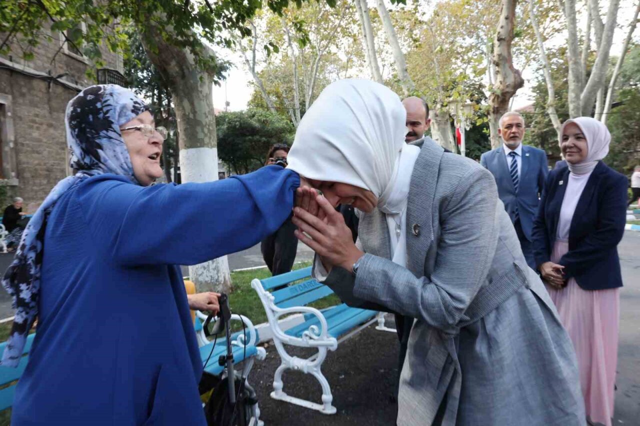 Aile ve Sosyal Hizmetler Bakanı Mahinur Özdemir Göktaş, Uluslararası Hayırseverlik