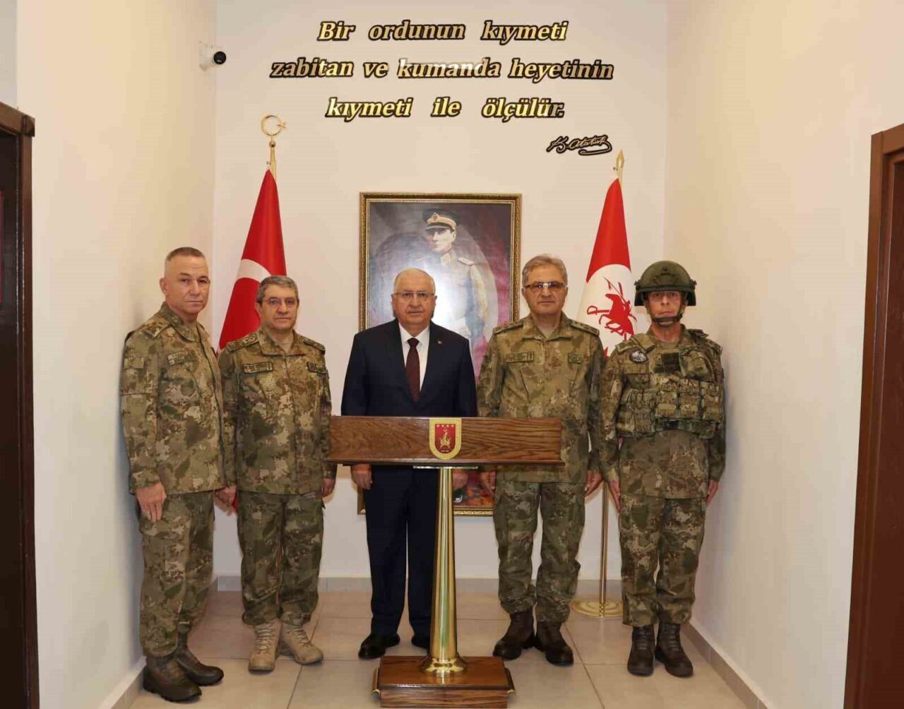 Milli Savunma Bakanı Yaşar Güler, Kara Kuvvetleri Komutanlığının Eğitim ve