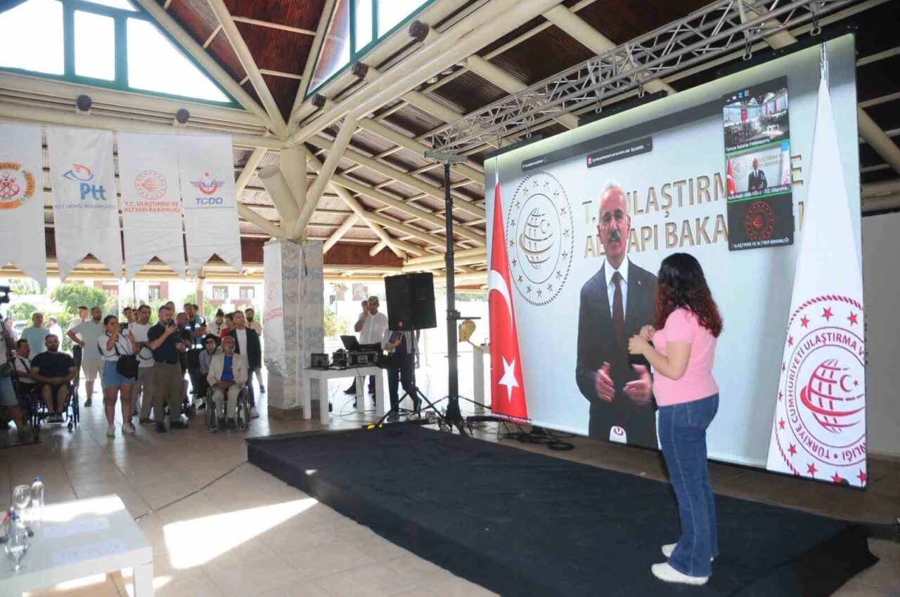 Ulaştırma ve Altyapı Bakanı Abdulkadir Uraloğlu, 2 bin 317 engelli