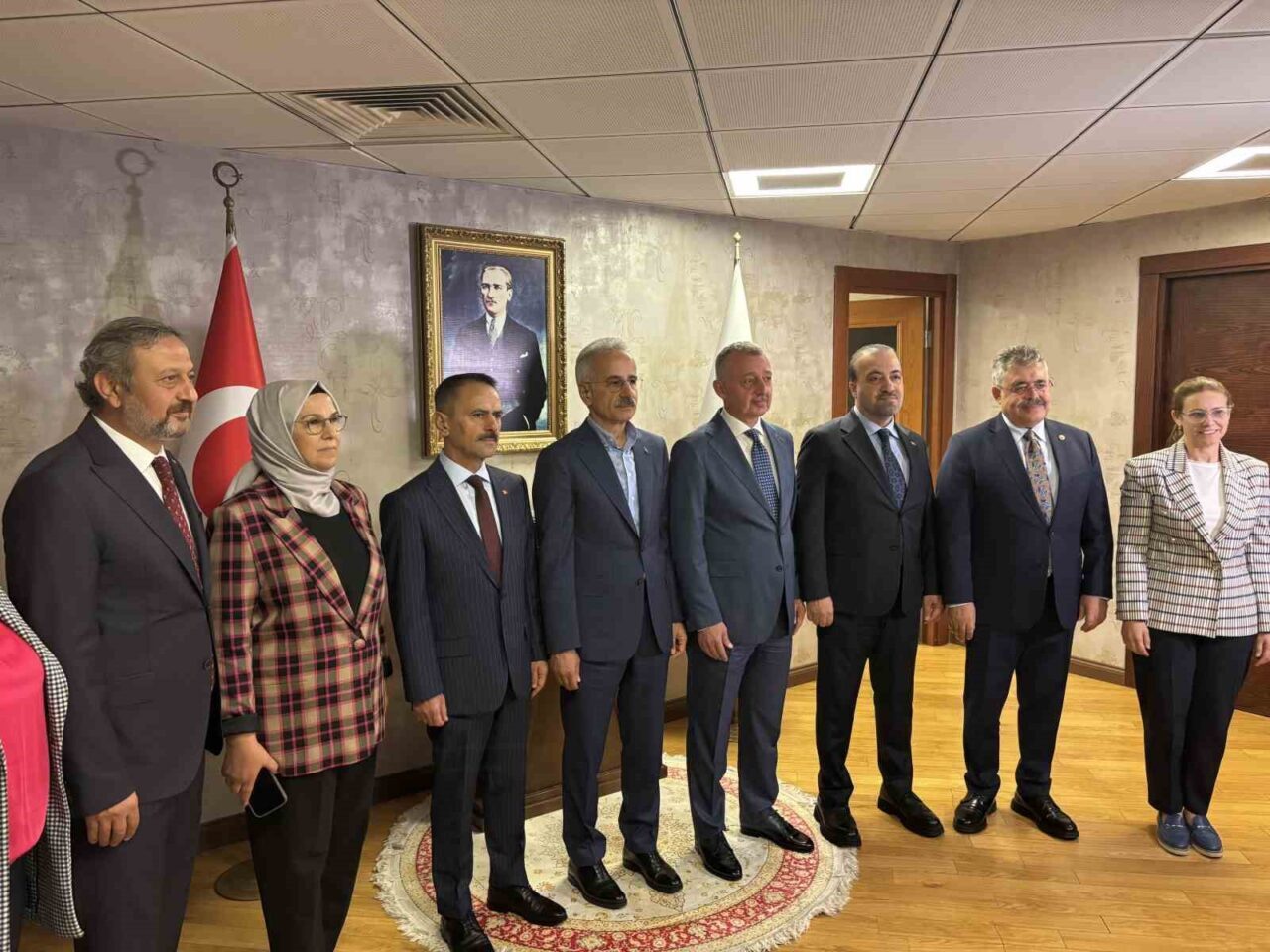 Ulaştırma ve Altyapı Bakanı Abdulkadir Uraloğlu, bir dizi programlara katılmak