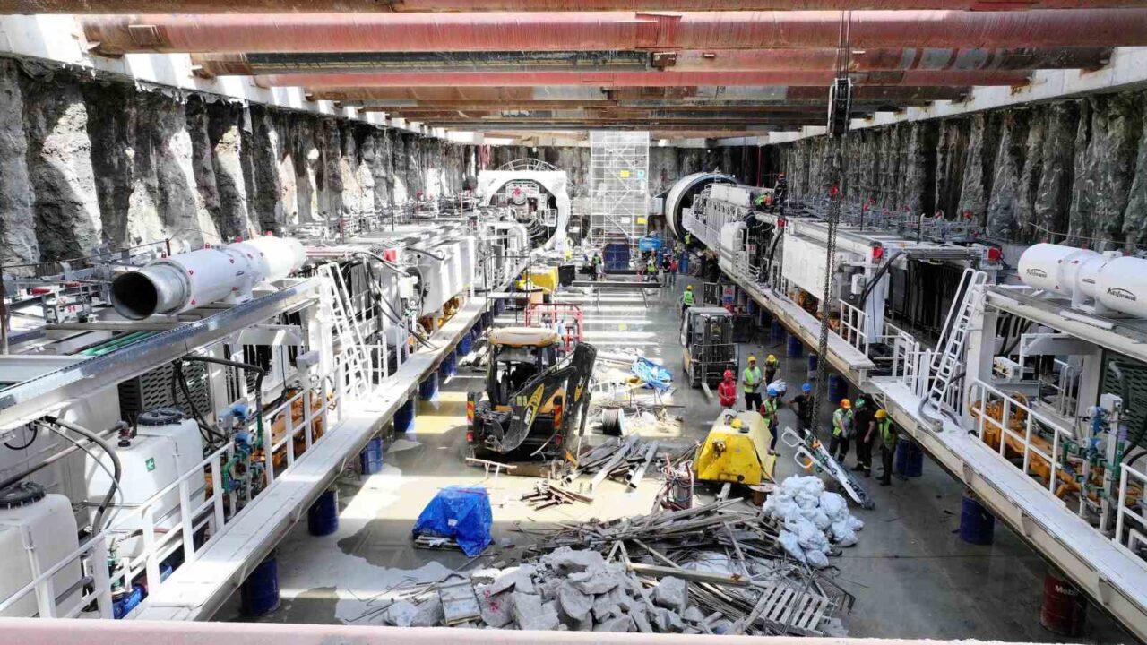 Ulaştırma ve Altyapı Bakanı Abdulkadir Uraloğlu, Kocaeli Büyükşehir Belediyesi ile