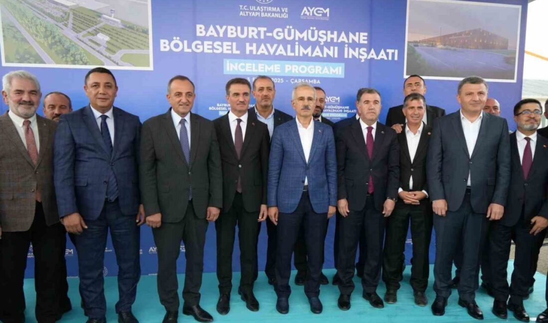 Ulaştırma ve Altyapı Bakanı Abdulkadir Uraloğlu, yapımı devam eden Gümüşhane-Bayburt