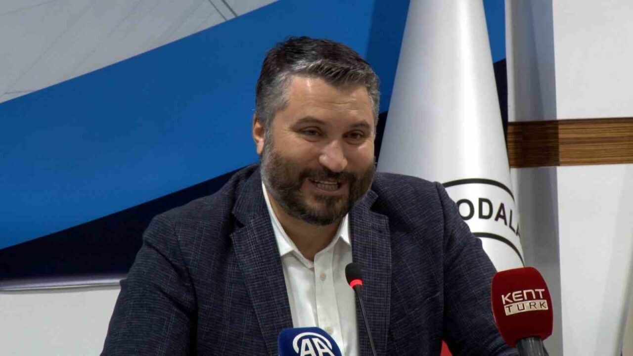 Kayseri’de düzenlenen ‘Kayseri SANTEK Sanayici İstişare Toplantısı’na katılan Sanayi ve