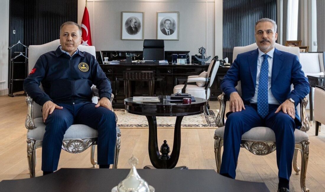 İçişleri Bakanı Ali Yerlikaya, Dışişleri Bakanı Hakan Fidan’ı ziyaret etti.