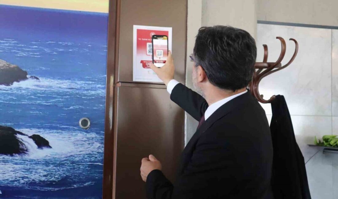 Şile’de “Türkiye Yüzyılı Buluşmaları” kapsamında esnaf ziyaretleri gerçekleştiren Tarım ve