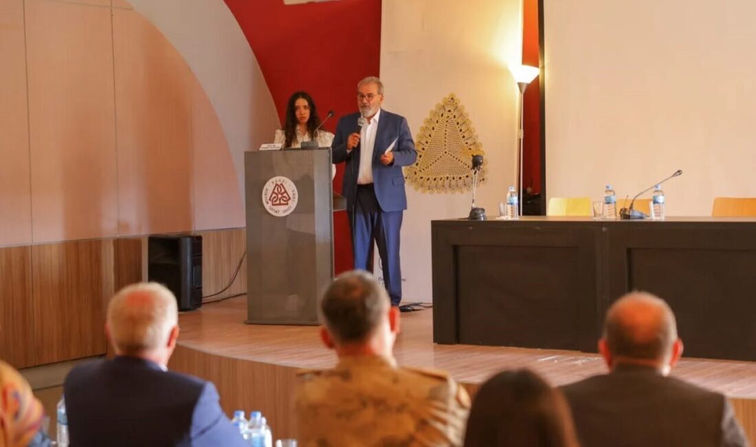 Baksı Müzesi’nde ’Kültür, Sanat ve İdare Hukuku Sempozyumu’ gerçekleştirildi. Baksı