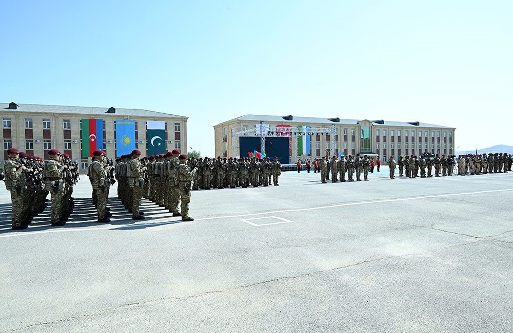 Azerbaycan’ın başkenti Bakü’de Azerbaycan, Kazakistan, Katar, Özbekistan, Pakistan ve Türkiye