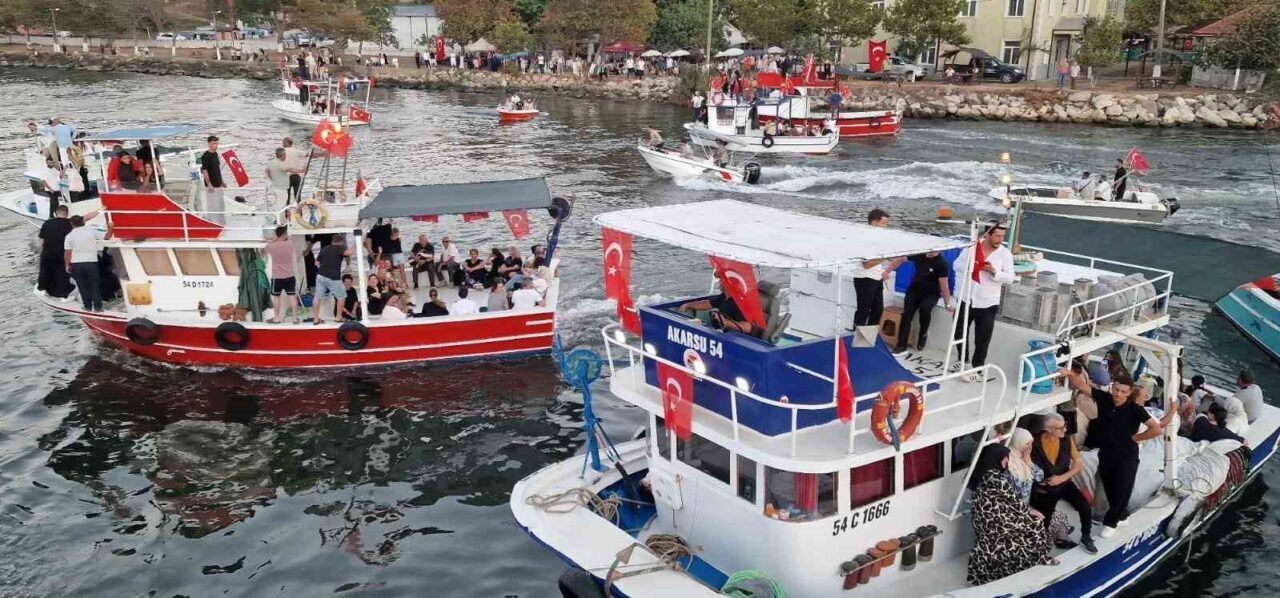 Balık sezonunun başlaması ile birlikte Sakaryalı balıkçılar, gerçekleşen tören eşliğinde