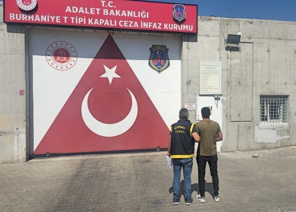 Balıkesir İl Emniyet Müdürlüğü ekipleri, kamu düzeninin sağlanması ve suçluların
