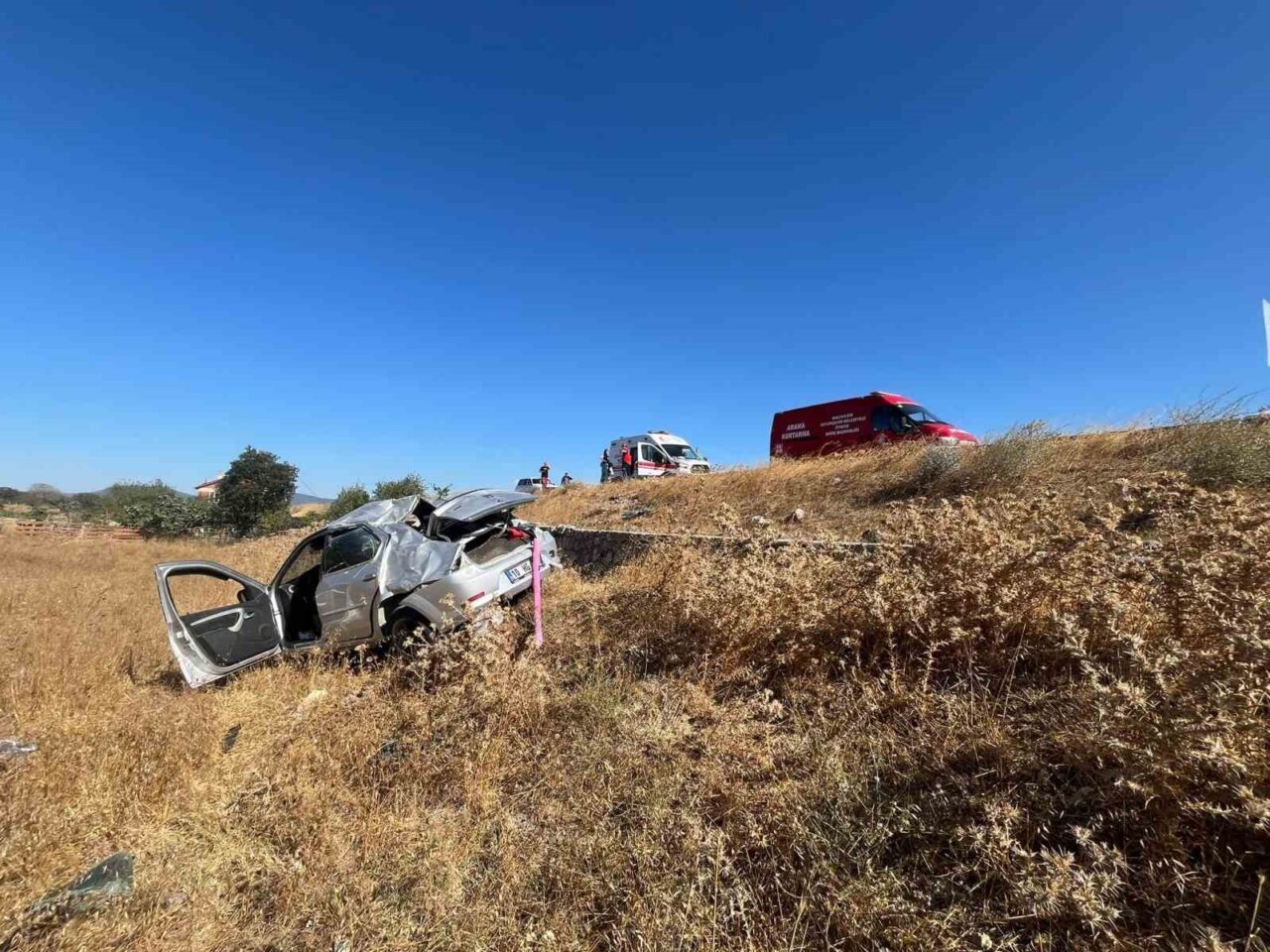 Balıkesir’in İvrindi ilçesinde meydana gelen tek taraflı trafik kazasında yoldan